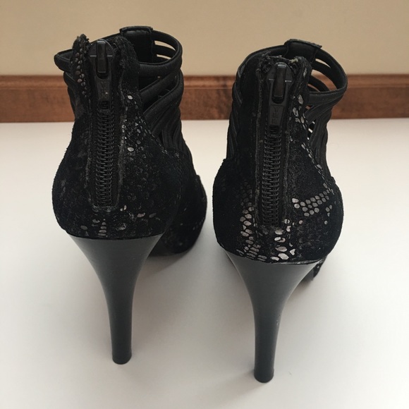 #37 BCBGeneration Heels (NEW) - Picture 4 of 5